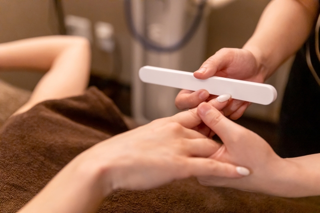 ネイル施術の様子