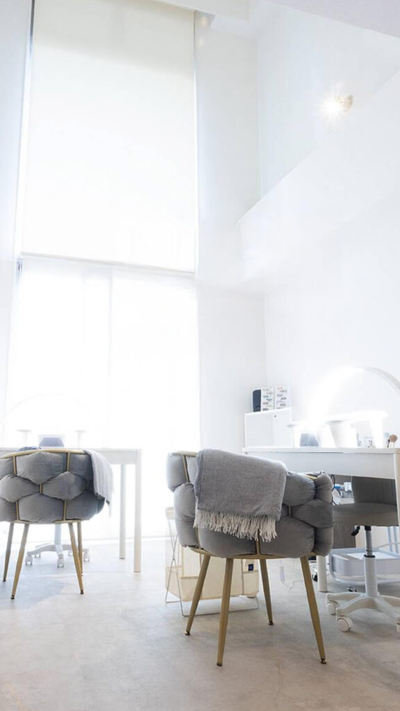 堀江のネイルサロン店内