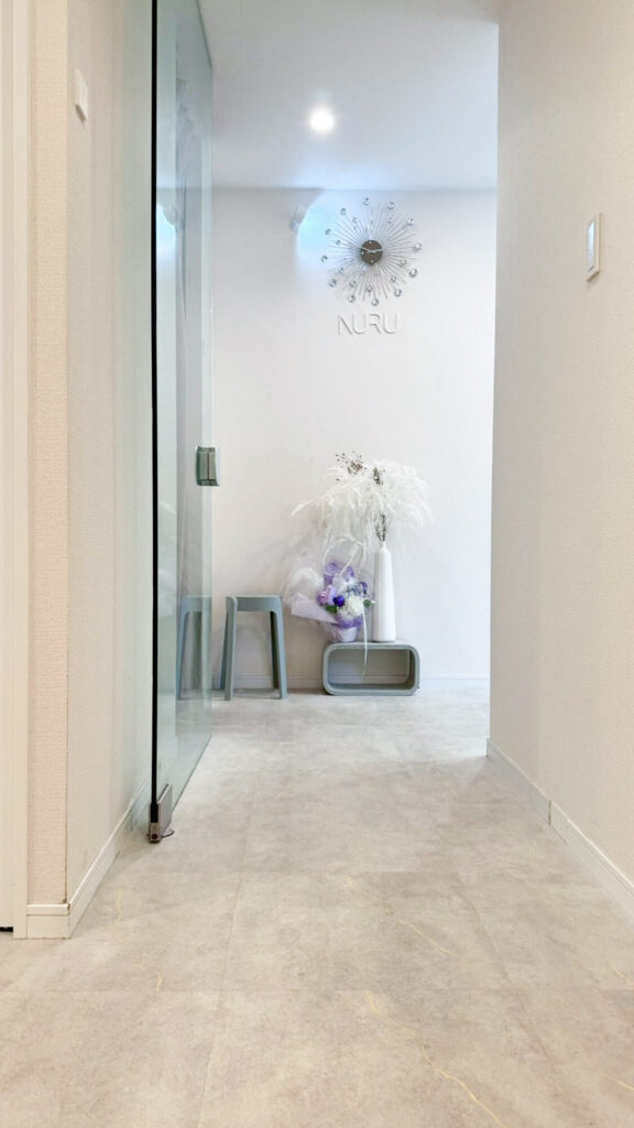 NURU NAIL HORIE堀江の7階から見える落ち着いた空間 初めてでも安心