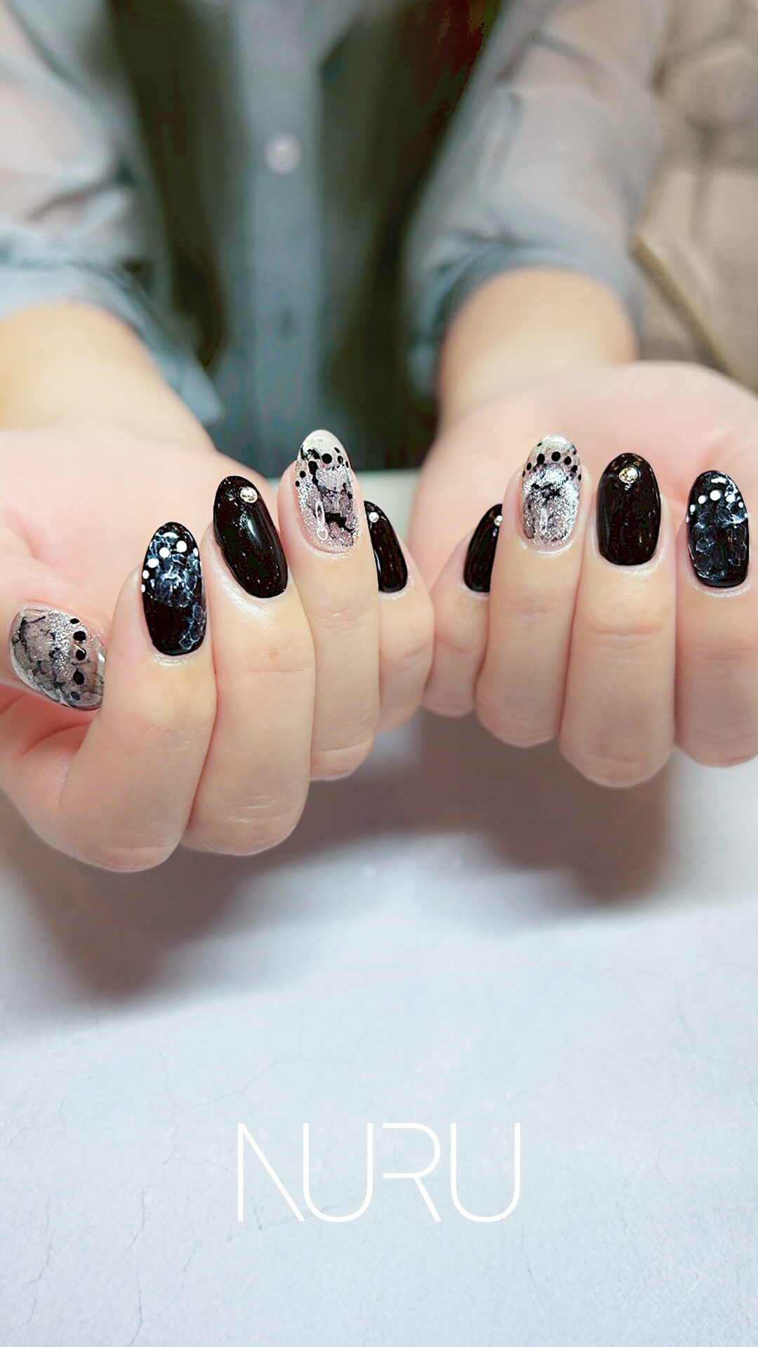 Bold individual nail art at NURU NAIL HORIE in Osaka