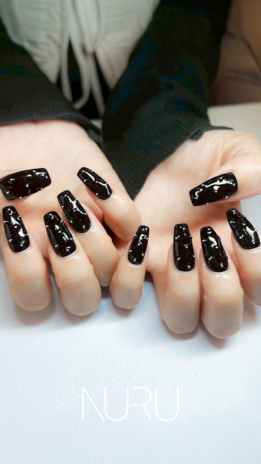 運気アップのガーネットネイル