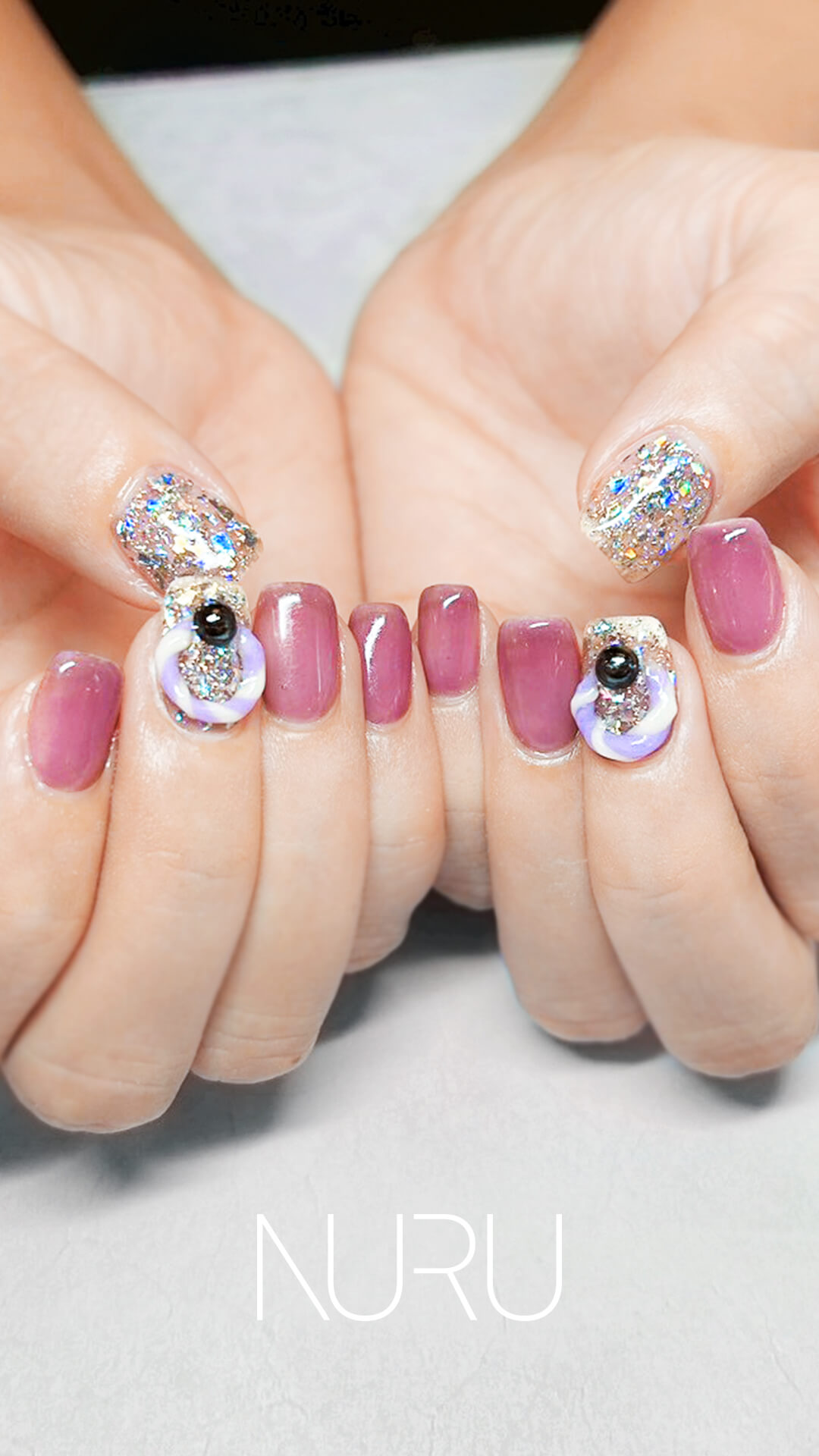 北堀江でカフェのあとにNURU NAILで楽しむカラフルなネイルデザイン