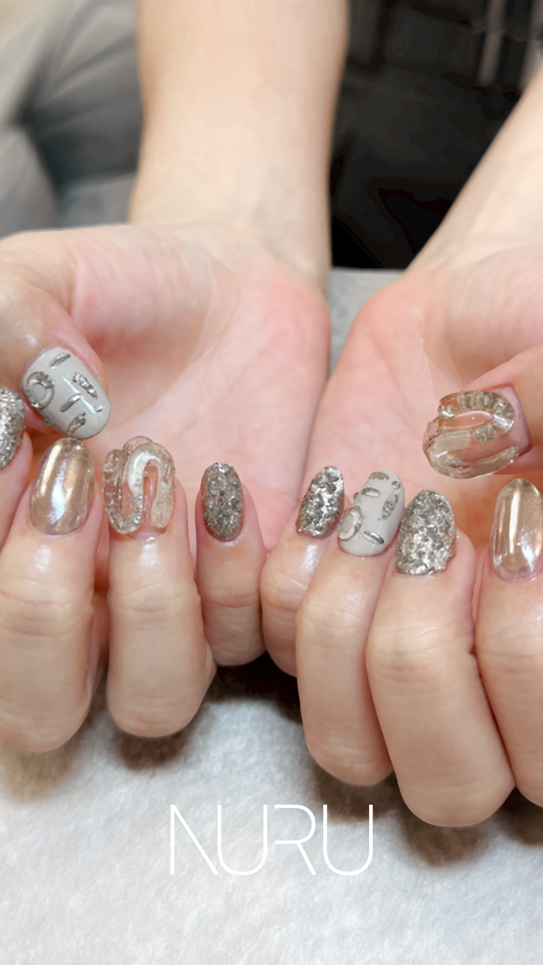 個性派デザインのネイル作品